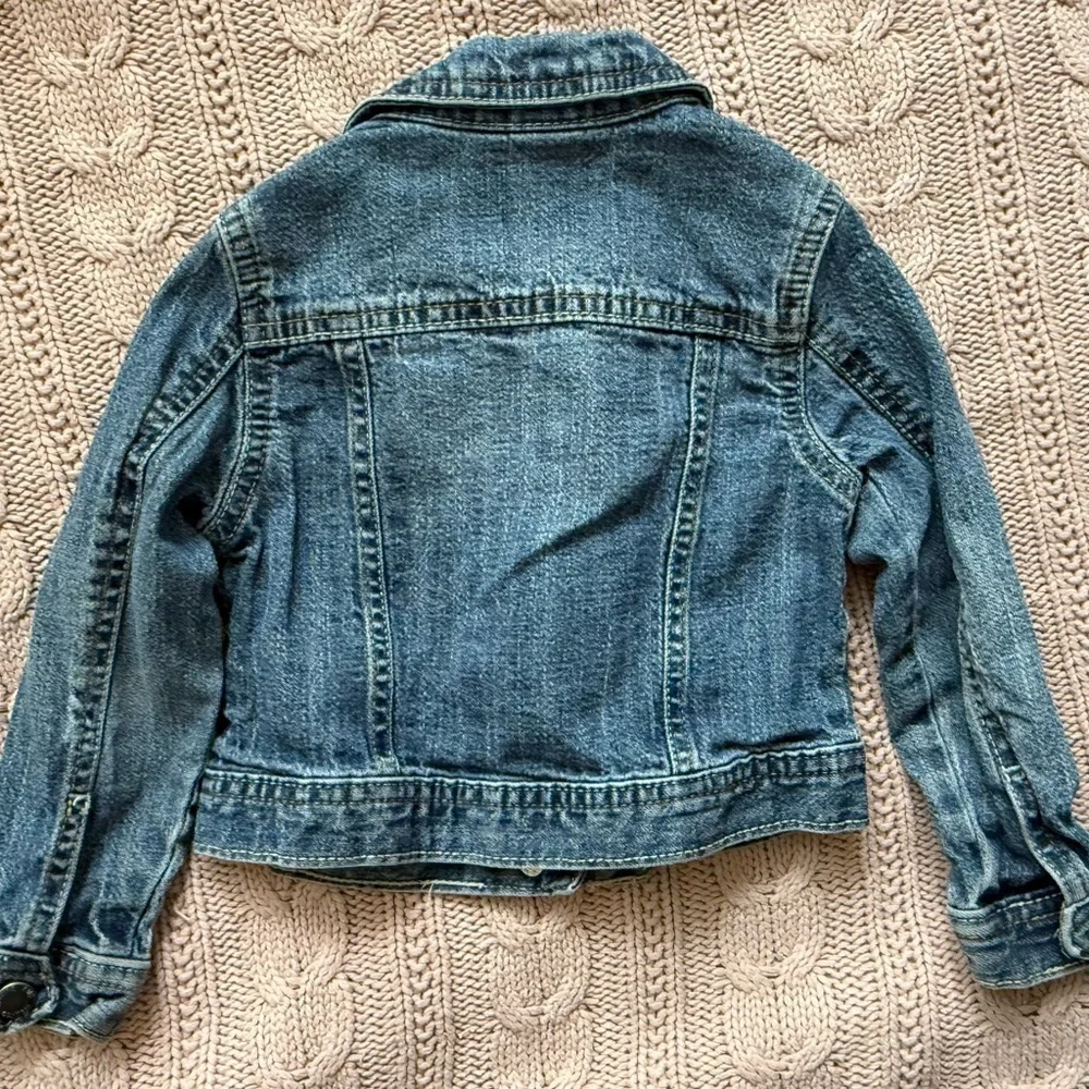 Genuine Kids OshKosh Denim Jacket Size 3T Classic Blue Jean Coat Toddler Girl